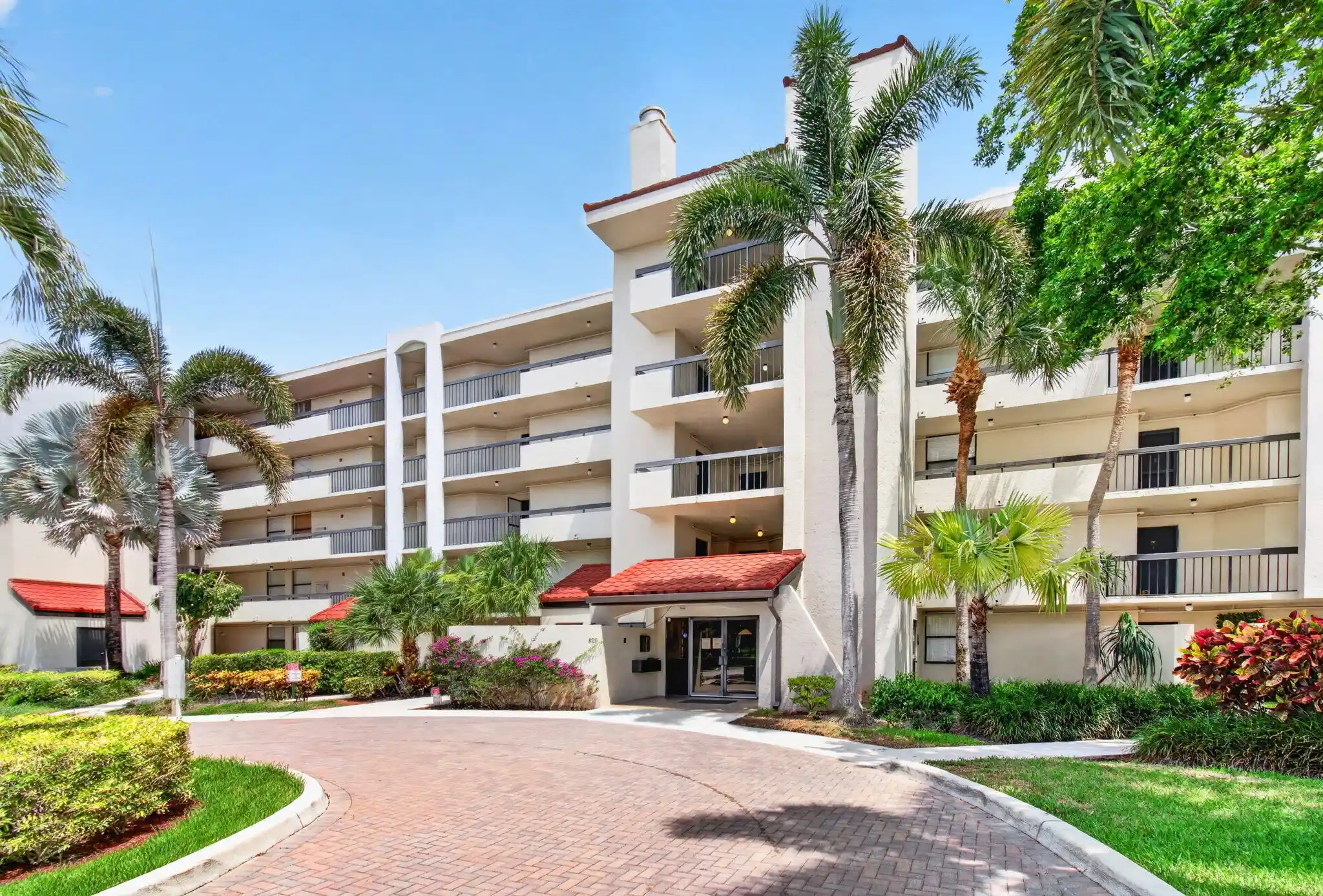 Condo for sale at 825 Egret Cir #504, Delray Beach, FL 33444 | MLS# B26065320