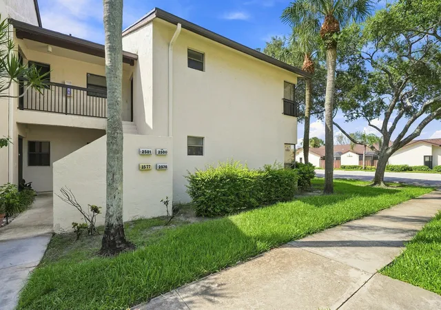 Photo 2 of Condo for sale at 2581 Carambola Cir N, Coconut Creek, FL 33066 | MLS# B26065439 | Listing updated on 2026-09-28