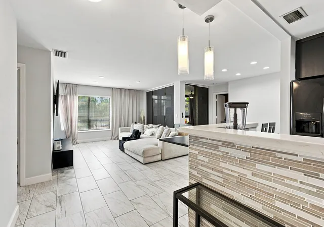 Photo 3 of Condo for sale at 2581 Carambola Cir N, Coconut Creek, FL 33066 | MLS# B26065439 | Listing updated on 2026-09-28
