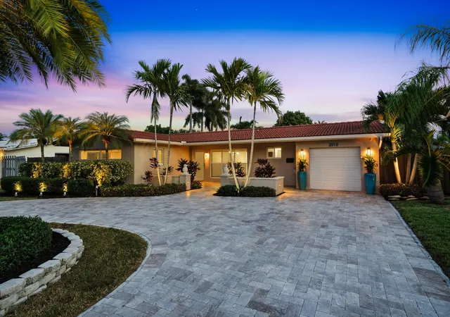 Photo 3 of Single family home for sale at 2010 Ne 31st Street, Lighthouse Point, FL 33064 | MLS# B26065542 | Listing updated on 2026-10-09