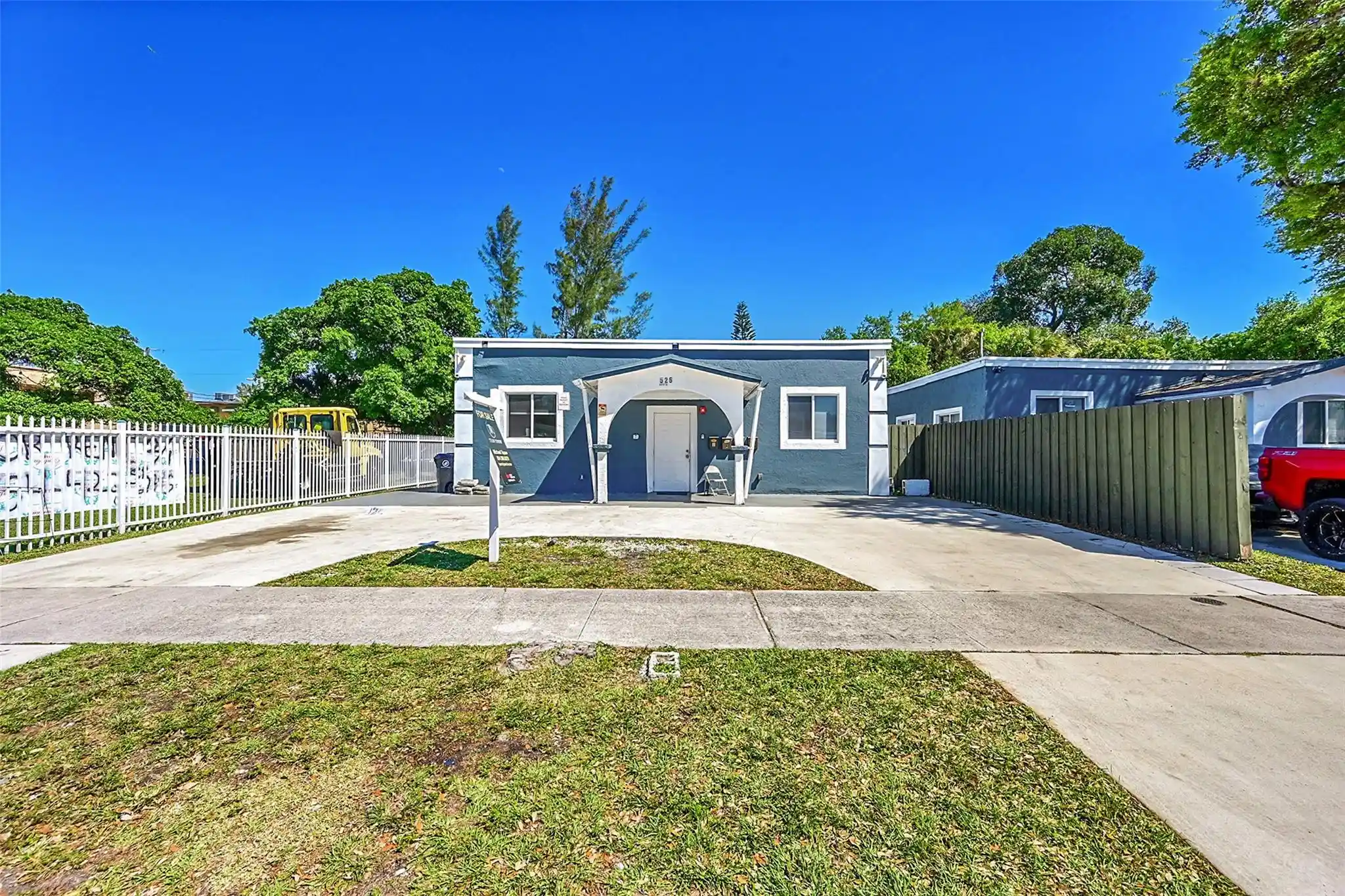 Multi family home for sale at 526 NW 15th Way, Fort Lauderdale, FL 33311 | MLS# B26065700