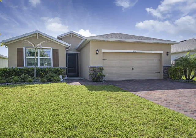 Photo 3 of Single family home for sale at 2155 Crowned Eagle Cir Sw, Vero Beach, FL 32962 | MLS# B26065697 | Listing updated on 2026-09-30