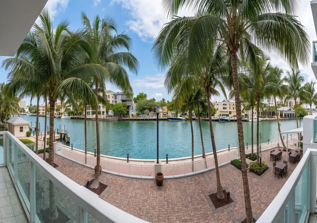 Photo 2 of Condo for sale at 31 Se 5th Street #202, Miami, FL 33131 | MLS# B26065722 | Listing updated on 2026-10-07