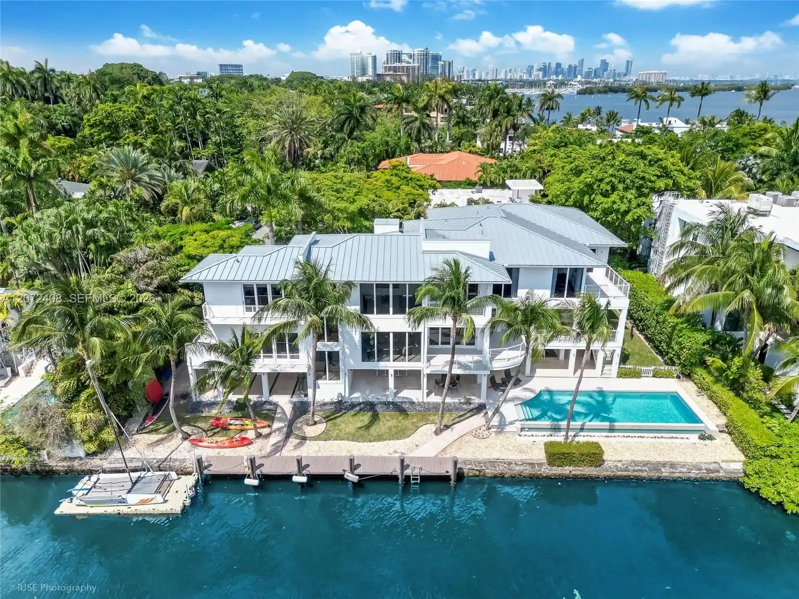 Photo 1 of Mansion for sale at 3835 Carole Ct, Miami, FL 33133 | MLS# A12072408 | Listing updated on 2026-10-30