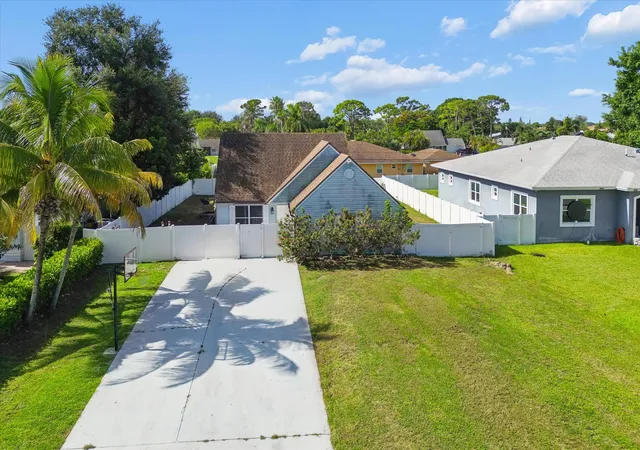 Single family home for sale at 5414 Sunrise Blvd, Delray Beach, FL 33484 | MLS# B26065811