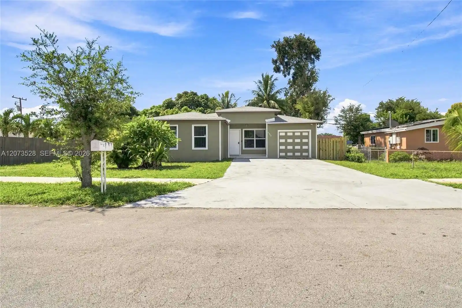 Photo 1 of Single family home for sale at 3520 Nw 213th Terrace, Miami Gardens, FL 33056 | MLS# A12073528 | Listing updated on 2026-10-30