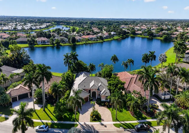 Photo 3 of Single family home for sale at 8100 Muirhead Cir, Boynton Beach, FL 33472 | MLS# B26065871 | Listing updated on 2026-10-07