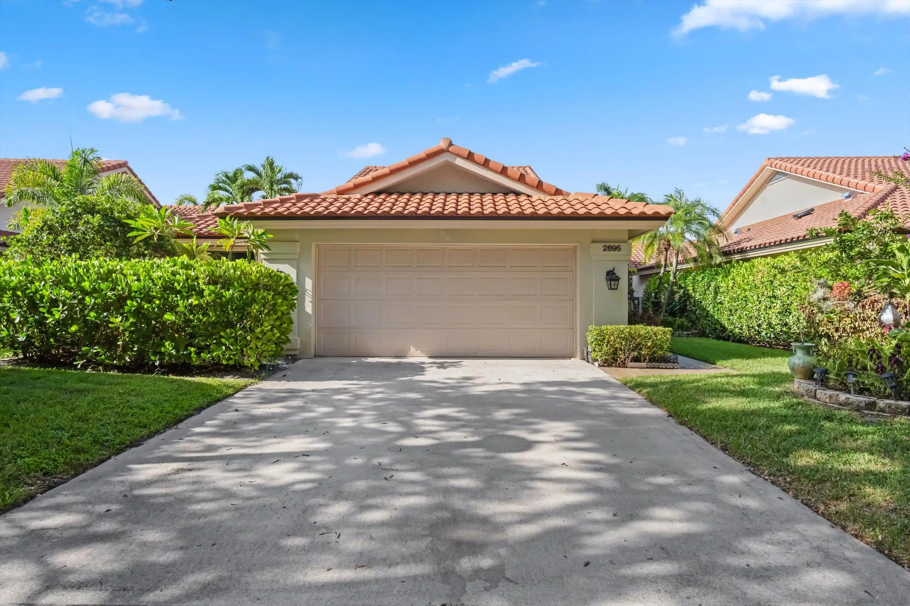 Single family home for sale at 2895 Farragut Ln, West Palm Beach, FL 33409 | MLS# B26065911