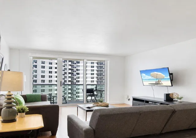 Photo 3 of Condo for sale at 3801 S Ocean Dr #8b, Hollywood, FL 33019 | MLS# B26065927 | Listing updated on 2026-10-06