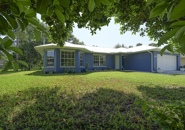 Photo 3 of Single family home for sale at 6704 Hulda Dr, Fort Pierce, FL 34951 | MLS# B26065972 | Listing updated on 2026-09-30