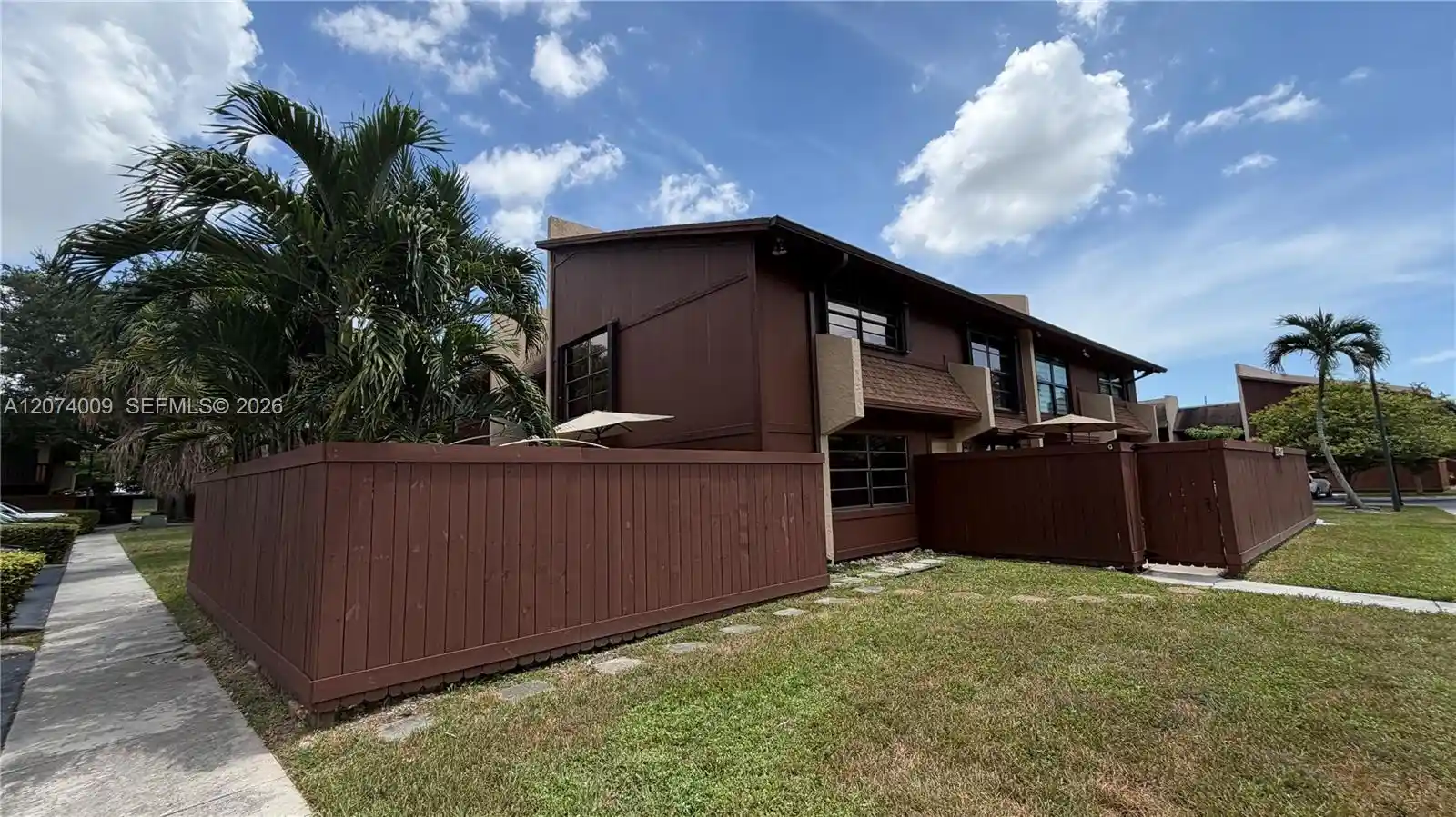 Listing Photo 1 - Condo for sale in 11507 Sw 64Th St located at 11507 Sw 64Th St, Miami, FL 33173 - Unit 11507 SW 64th Street
