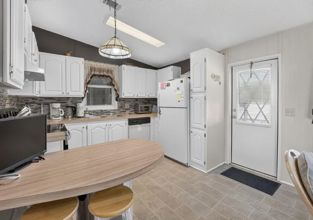 Photo 1 of Manufactured home for sale at 51003 Galina Bay, Boynton Beach, FL 33436 | MLS# B26066017 | Listing updated on 2026-10-09