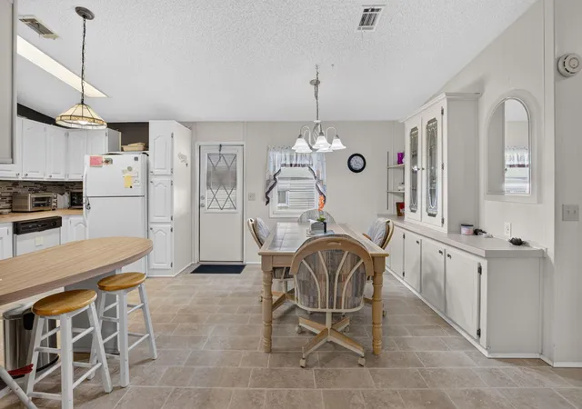 Photo 3 of Manufactured home for sale at 51003 Galina Bay, Boynton Beach, FL 33436 | MLS# B26066017 | Listing updated on 2026-10-09