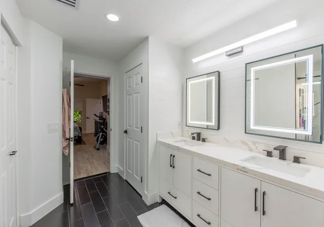 Photo 3 of Single family home for sale at 3629 Old Lighthouse Cir, Wellington, FL 33414 | MLS# B26066026 | Listing updated on 2026-09-23