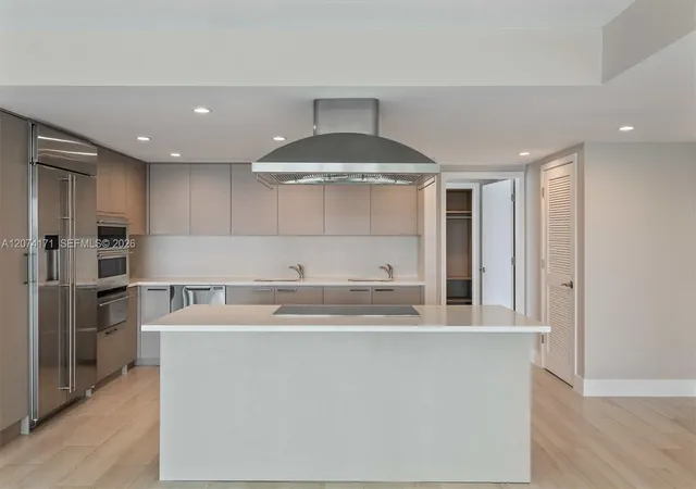 Listing Photo 4 - Condo for sale in building located at 1150 101St St, Bay Harbor Islands, FL 33154 - Unit #PH702