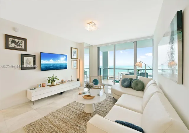 Listing Photo 2 - Condo for sale in building located at 6799 Collins Ave, Miami Beach, FL 33141 - Unit #804
