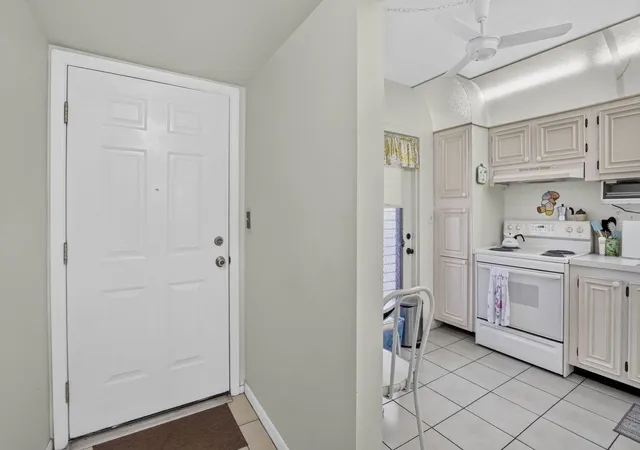 Photo 3 of Sale Pending at 1103 Nw 58th Terrace #420, Sunrise, FL 33313 | MLS# B26066403 | Listing updated on 2026-10-08