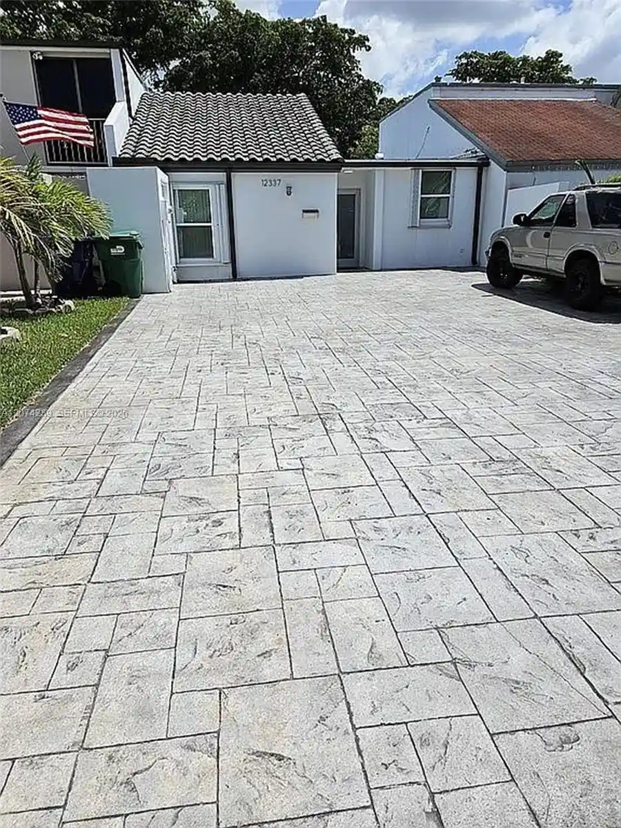 Townhouse for sale at 12337 SW 20th Terrace, Miami, FL 33175 | MLS# A12074239