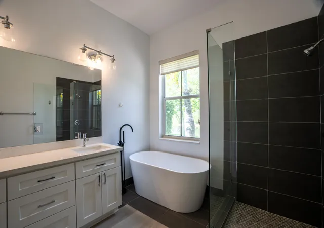 Photo 4 of Single family home for sale at 1002 Lavender Cir, Weston, FL 33327 | MLS# B26066451 | Listing updated on 2026-09-23