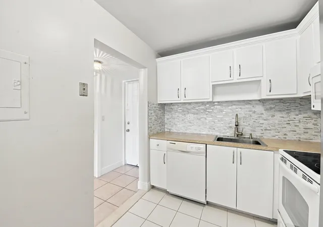 Photo 3 of Sale Pending at 9300 Sw 8th Street #219, Boca Raton, FL 33428 | MLS# B26066456 | Listing updated on 2026-10-09