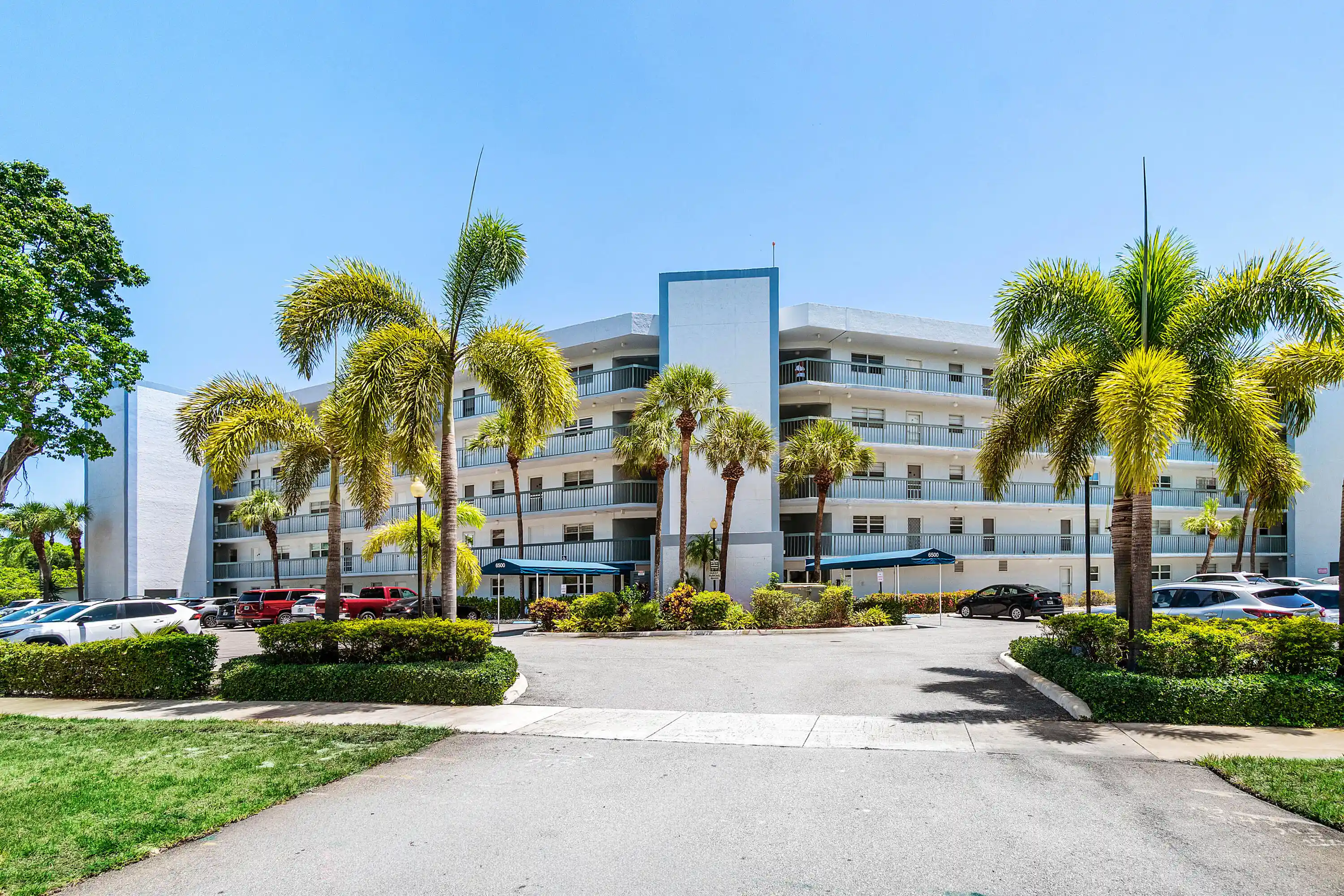 Photo 1 of Condo for sale at 6500 Nw 2nd Avenue #513, Boca Raton, FL 33487 | MLS# B26066517 | Listing updated on 2026-10-31