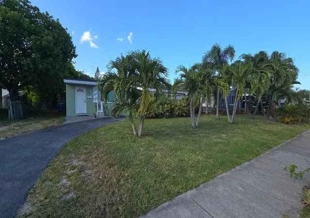 Photo 3 of Single family home for sale at 911 Ne 58th Street, Fort Lauderdale, FL 33334 | MLS# B26066530 | Listing updated on 2026-09-23