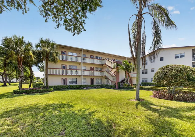 Photo 3 of Condo for sale at 236 Preston Way #f, Boca Raton, FL 33434 | MLS# B26066696 | Listing updated on 2026-10-03