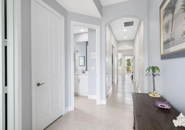 Photo 3 of House for sale at 2558 Bella Vista Cir, Vero Beach, FL 32966 | MLS# B26066773 | Listing updated on 2026-10-09