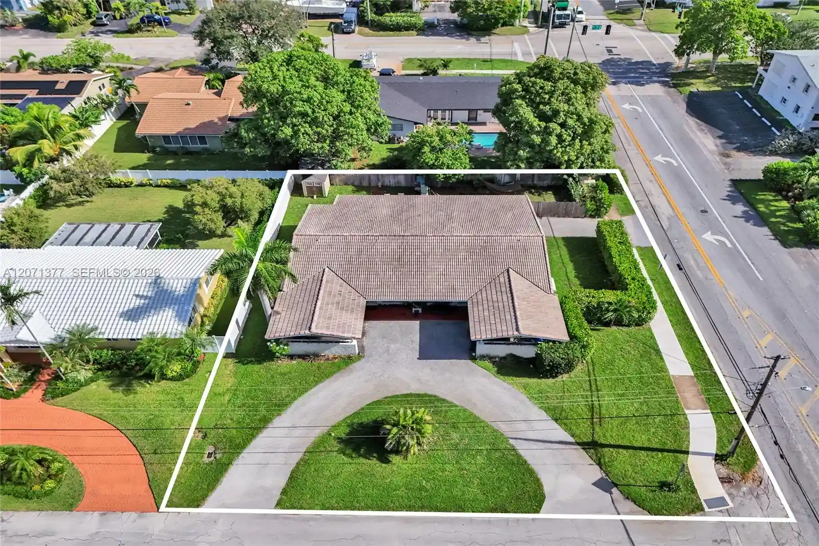 Multi family home for sale at 1477 Ne 55Th St, Fort Lauderdale, FL 33334 | MLS# A12071377
