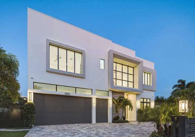 Photo 3 of Mansion for sale at 1300 Ne 4th Ct, Boca Raton, FL 33432 | MLS# B26066894 | Listing updated on 2026-09-23
