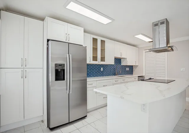 Photo 3 of Multi family home for sale at 819 Sw 13th St, Fort Lauderdale, FL 33315 | MLS# B26066919 | Listing updated on 2026-09-23