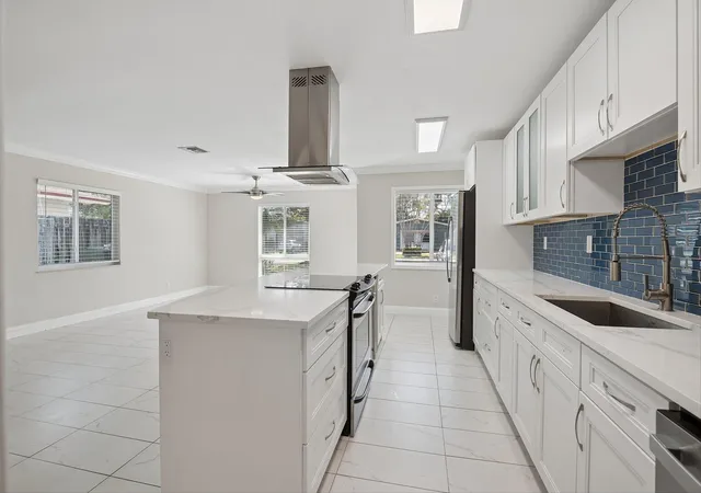 Photo 3 of House for sale at 819 Sw 13Th St, Fort Lauderdale, FL 33315 | MLS# B26066919 | Listing updated on 2026-09-23