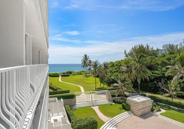 Listing Photo 3 - Condo for sale in building located at 2774 S Ocean Blvd, Palm Beach, FL 33480 - Unit #409