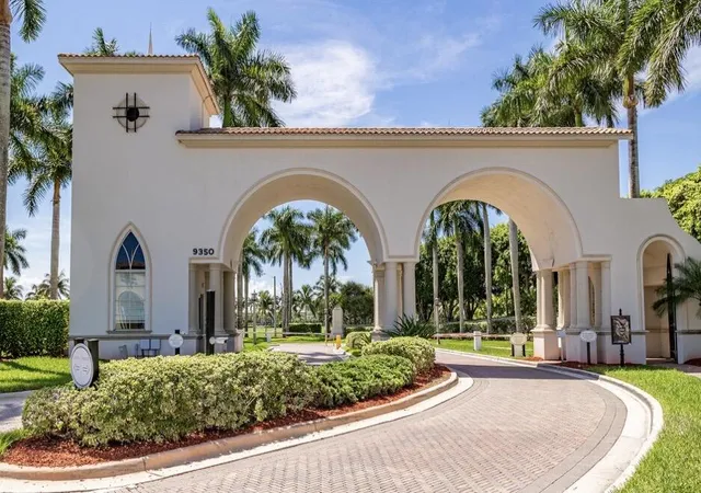 Photo 2 of Single family home for sale at 2776 Shaughnessy Dr, Wellington, FL 33414 | MLS# B26066939 | Listing updated on 2026-09-23