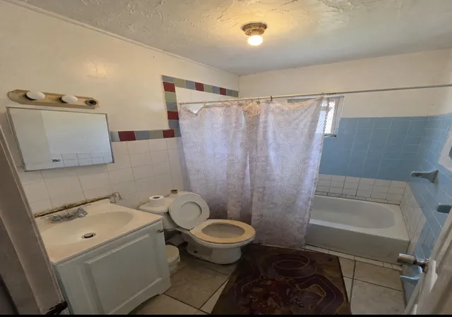 Photo 3 of Single family home for sale at 516 N 19Th St, Fort Pierce, FL 34950 | MLS# B26066974 | Listing updated on 2026-10-09