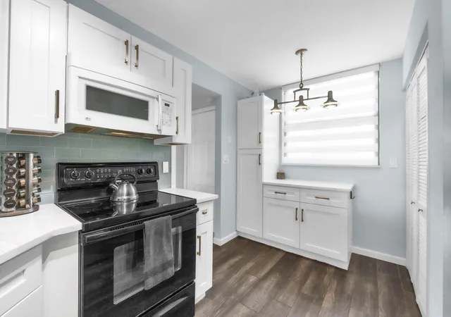 Photo 4 of Condo for sale at 116 Lake Emerald Dr #101, Oakland Park, FL 33309 | MLS# B26066985 | Listing updated on 2026-10-09