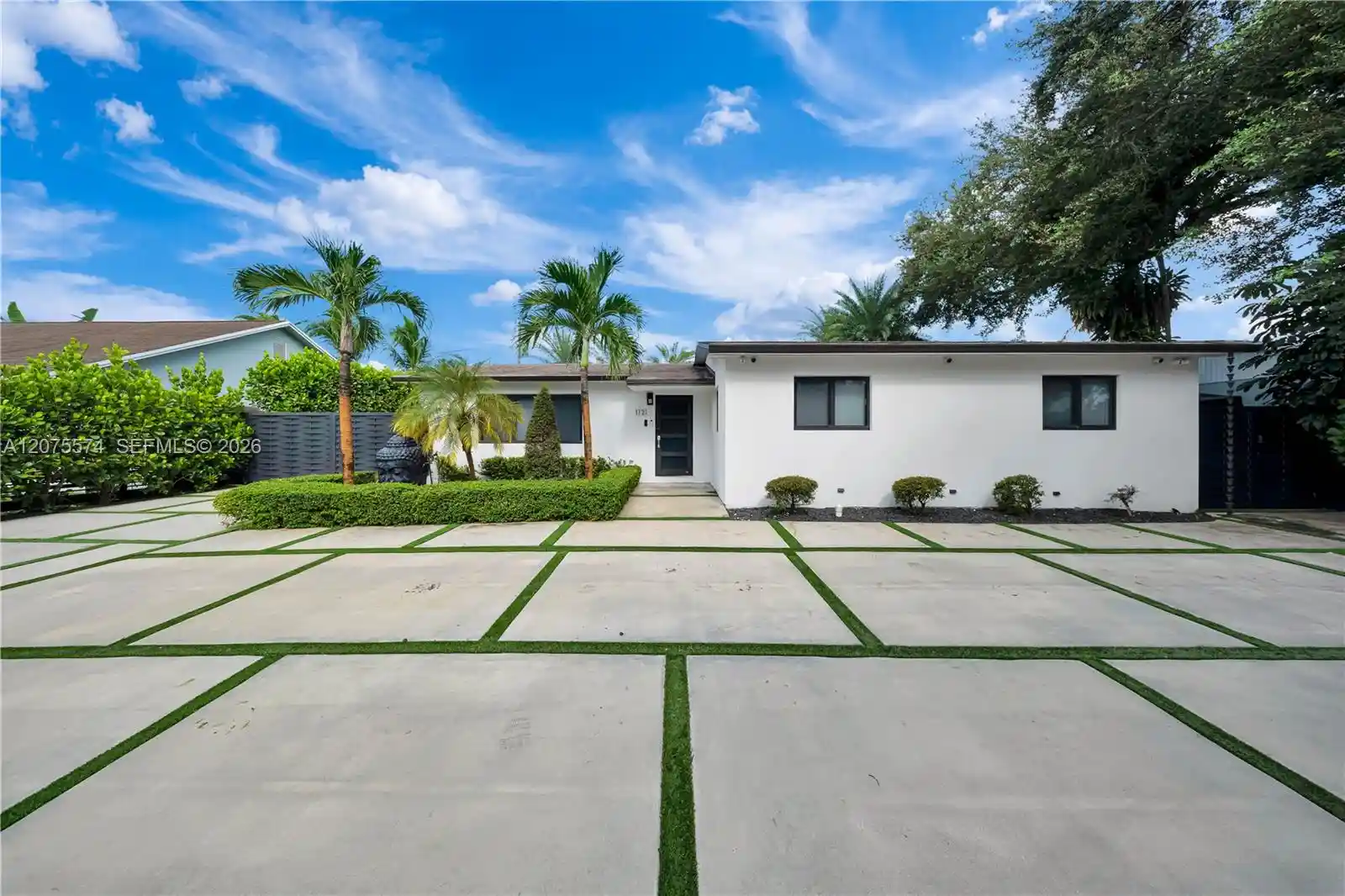 Photo 1 of Single family home for sale at 1721 Sw 96th Ave, Miramar, FL 33025 | MLS# A12075574 | Listing updated on 2026-10-27