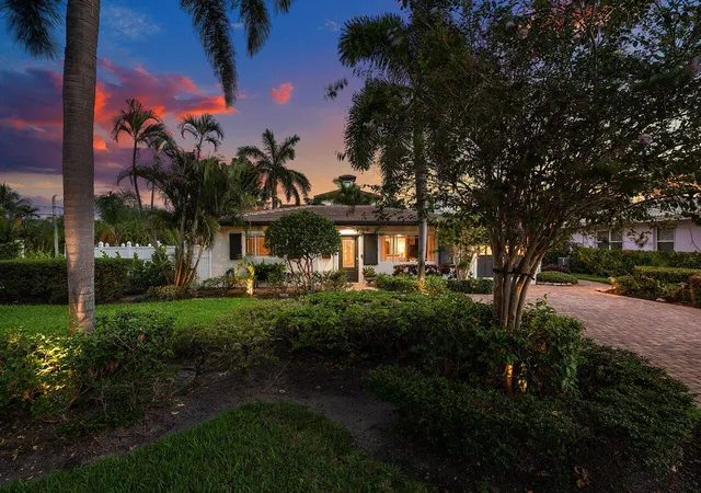 Photo 2 of Single family home for sale at 124 Bonnie Briar Ln, Delray Beach, FL 33444 | MLS# B26067090 | Listing updated on 2026-10-09