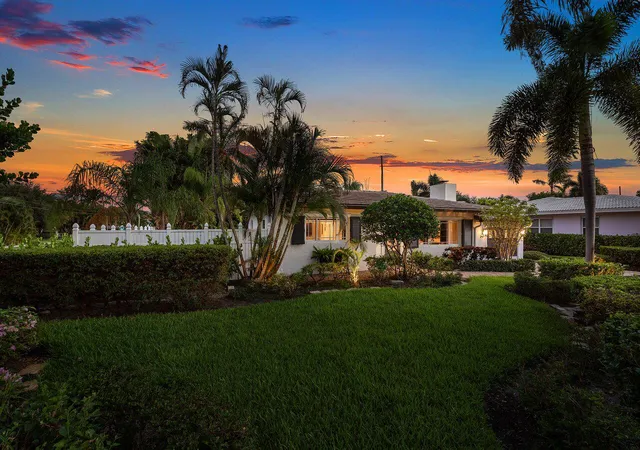Photo 3 of Single family home for sale at 124 Bonnie Briar Ln, Delray Beach, FL 33444 | MLS# B26067090 | Listing updated on 2026-10-09