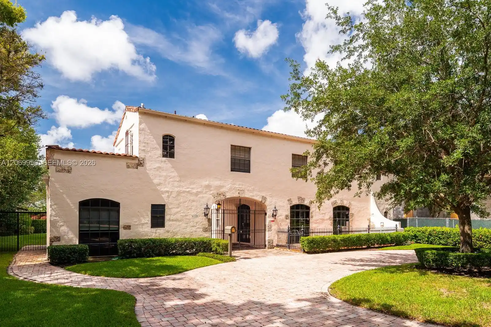 Single family home for sale at 4128 Pinta Ct, Coral Gables, FL 33146 | MLS# A12069956