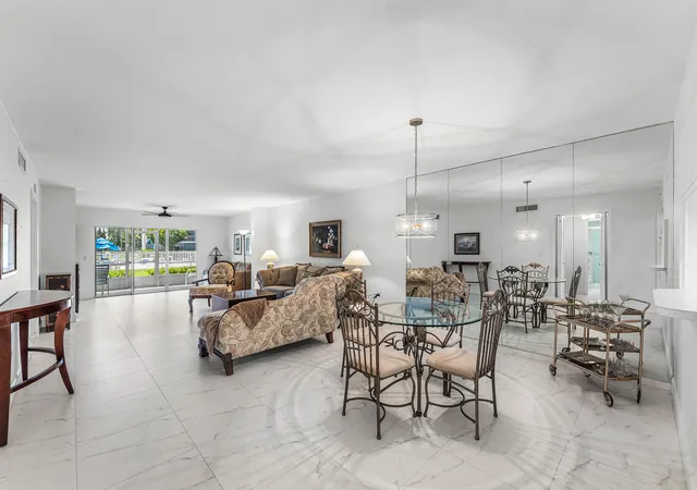 Listing Photo 5 - Condo for sale in building located at 250 John F Kennedy Dr, Lake Worth Beach, FL 33462 - Unit #107