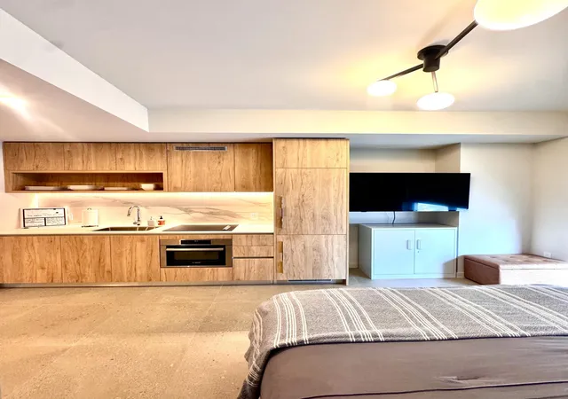 Photo 3 of Condo for sale at 11 Ne 6Th St #2606, Miami, FL 33132 | MLS# B26067134 | Listing updated on 2026-10-06