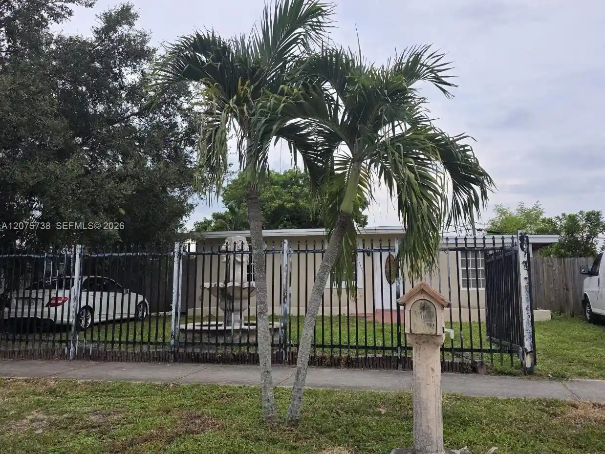 Photo 1 of Single family home for sale at 4570 Sw 39th St, West Park, FL 33023 | MLS# A12075738 | Listing updated on 2026-09-23