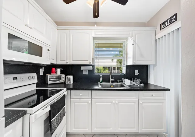 Photo 4 of Condo for sale at 2100 Ne 38Th St #205, Lighthouse Point, FL 33064 | MLS# B26067168 | Listing updated on 2026-10-08