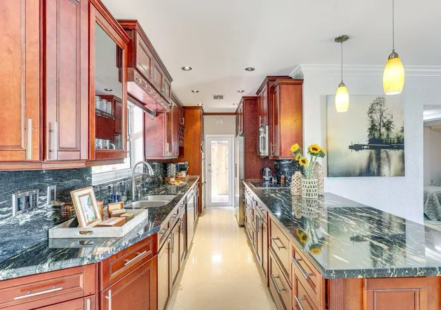 Photo 2 of Single family home for sale at 1313 Se 1st Wy, Deerfield Beach, FL 33441 | MLS# B26067180 | Listing updated on 2026-10-08
