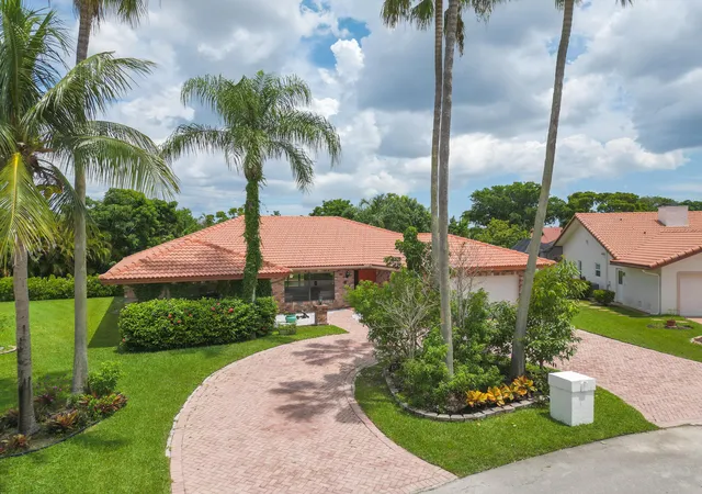 Photo 2 of Single family home for sale at 8501 Nw 80 St, Tamarac, FL 33321 | MLS# B26067184 | Listing updated on 2026-10-09