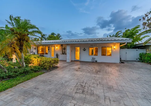 Photo 2 of Single family home for sale at 4221 Ne 16th Ave, Oakland Park, FL 33334 | MLS# B26067236 | Listing updated on 2026-10-09