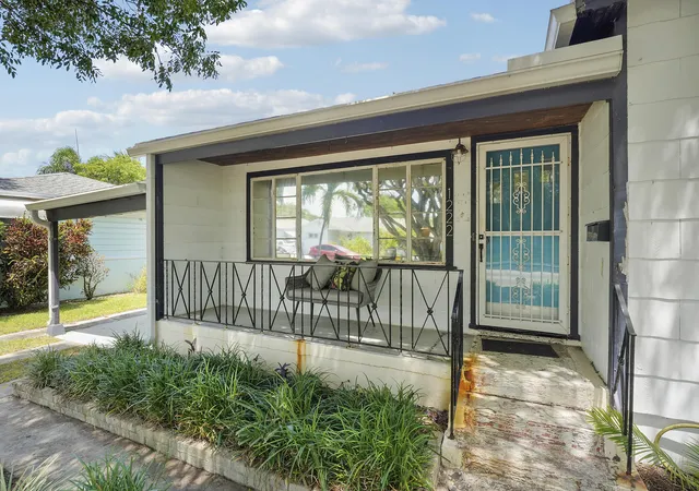 Photo 2 of Single family home for sale at 1222 N L St, Lake Worth, FL 33460 | MLS# B26067273 | Listing updated on 2026-09-23
