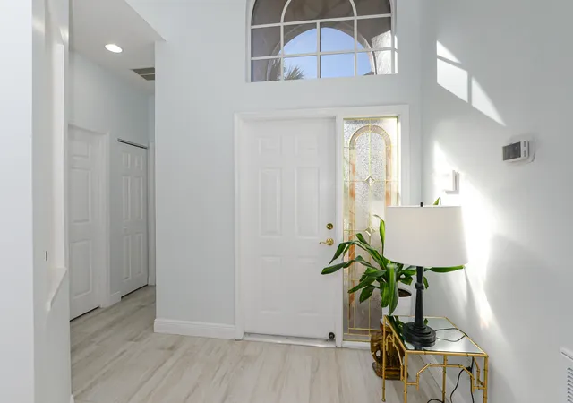 Photo 2 of Single family home for sale at 1039 Se Westminster Pl, Stuart, FL 34997 | MLS# B26067376 | Listing updated on 2026-09-23