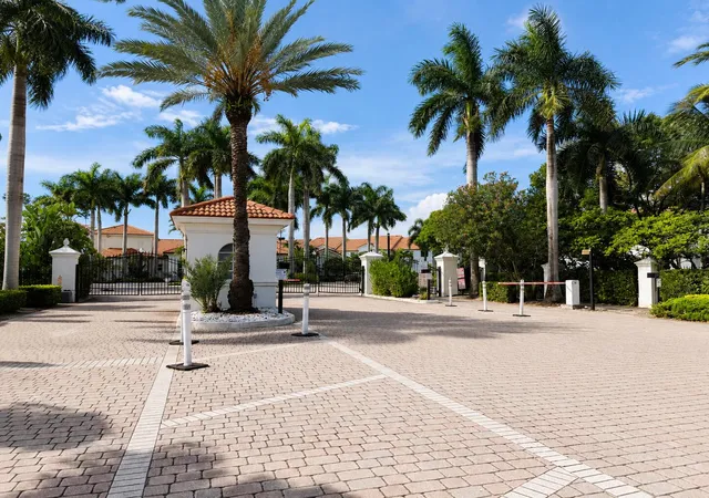 Photo 2 of Condo for sale at 106 Villa Cir #106, Boynton Beach, FL 33435 | MLS# B26067391 | Listing updated on 2026-10-07